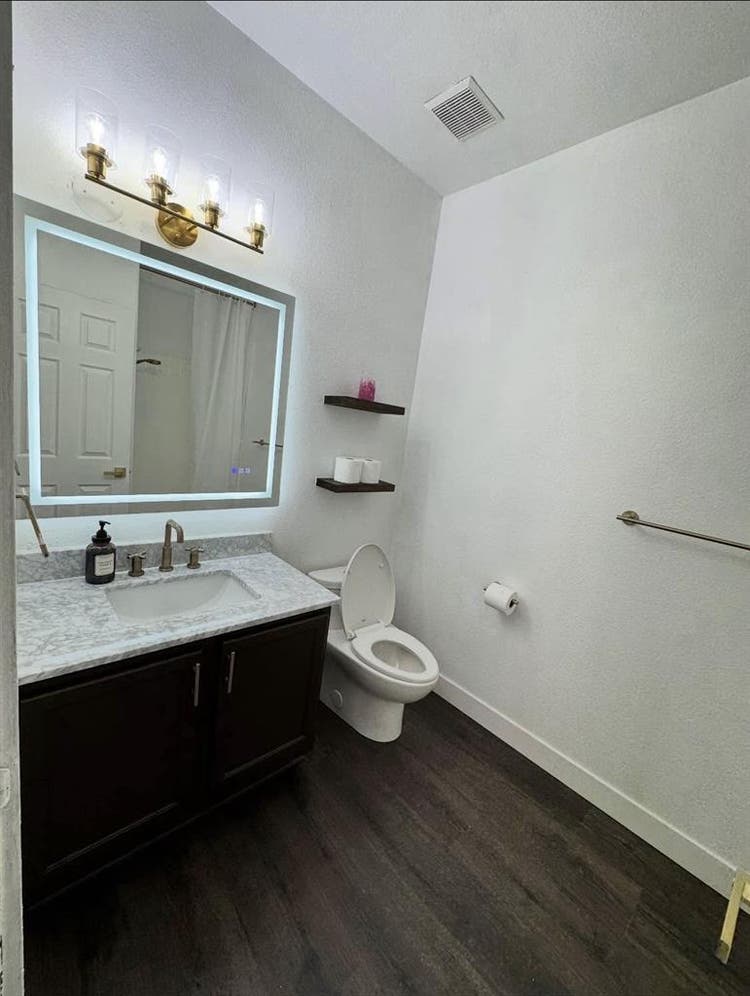 Room & bath - Summerlin area!
