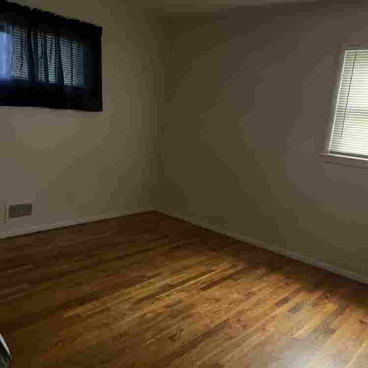 1 unfurnished room large
