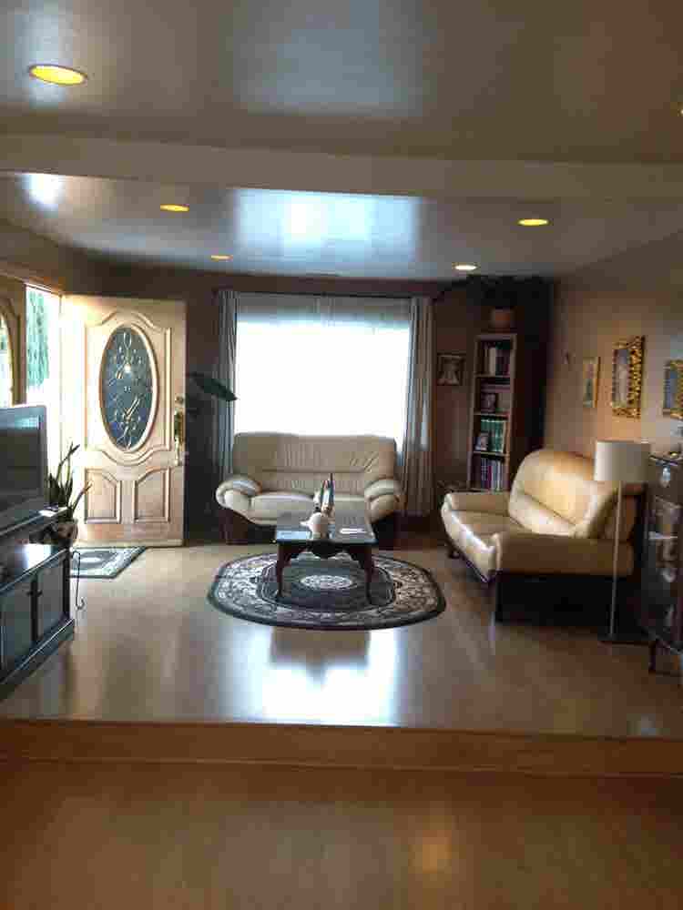 Bedroom for rent in a