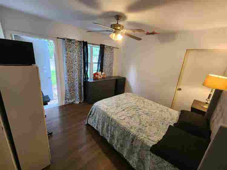 Room/Studio
For  people