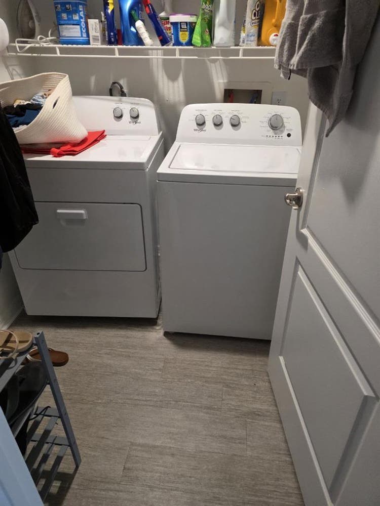 Master bedroom for rent