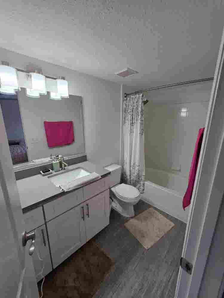 Master bedroom for rent