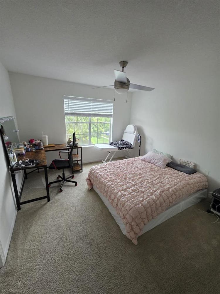 Master bedroom for rent