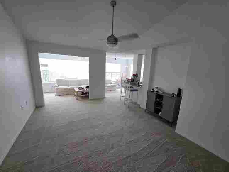 Master bedroom for rent
