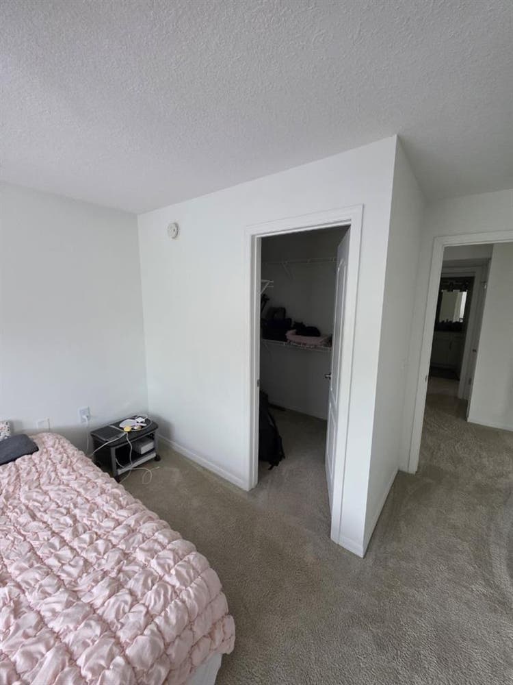 Master bedroom for rent