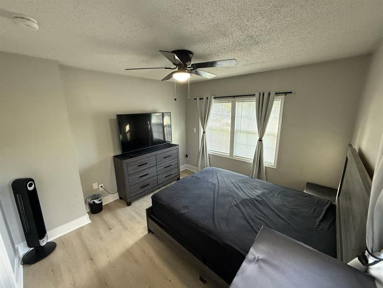 Large Furnished rm available in Nfk