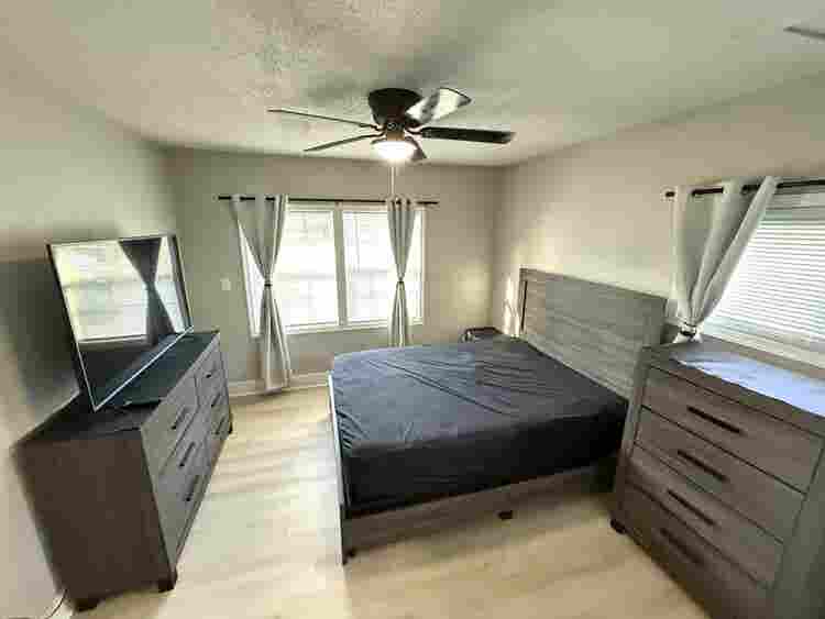 Large Furnished rm available in Nfk