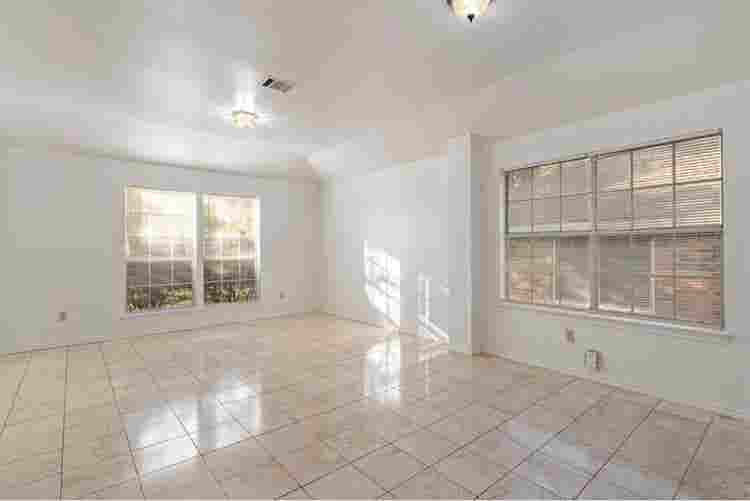 Beautiful 3bedroom and 2bathroom