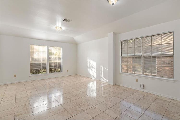 Beautiful 3bedroom and 2bathroom