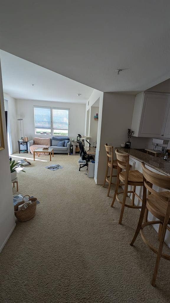 Looking for a Roommate in Tustin