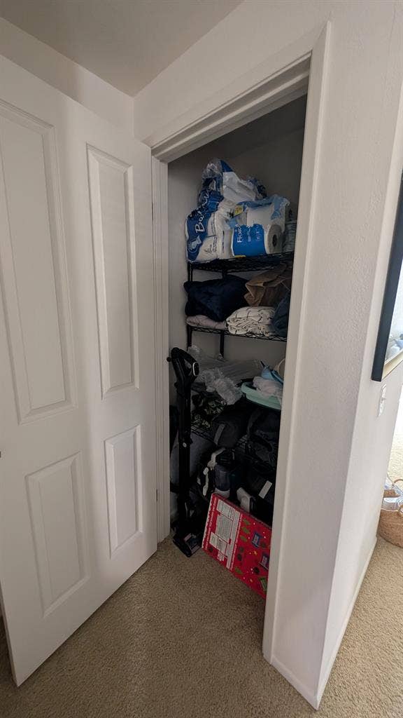 Looking for a Roommate in Tustin