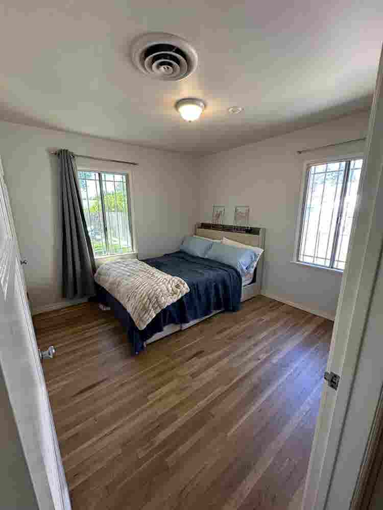 Room for rent in house
