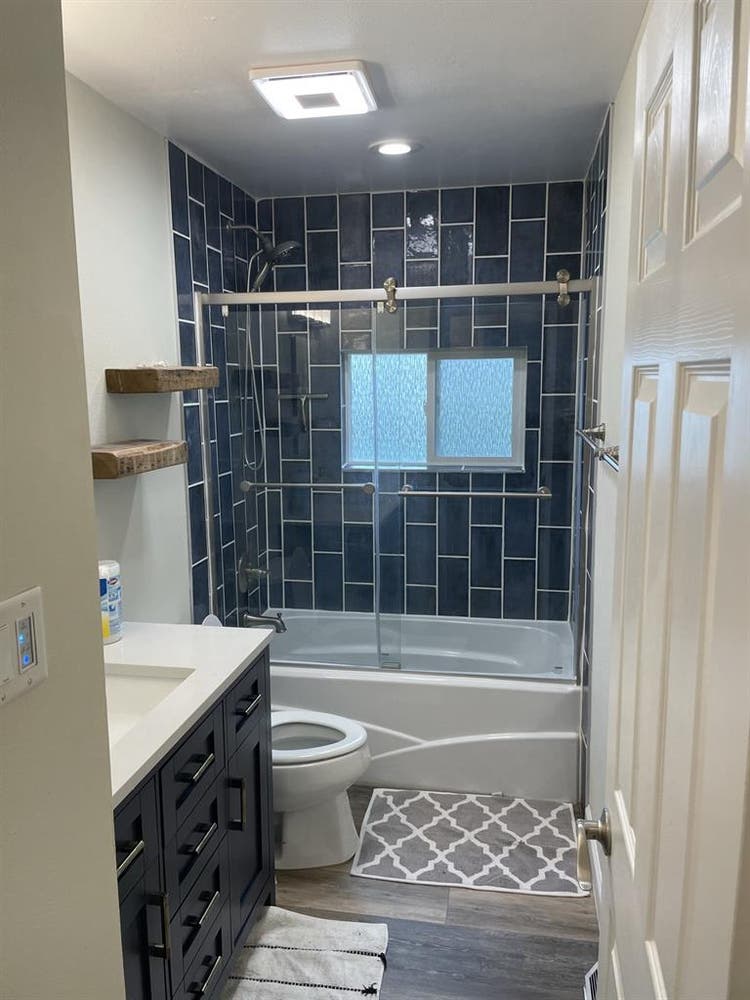 Looking for roommate