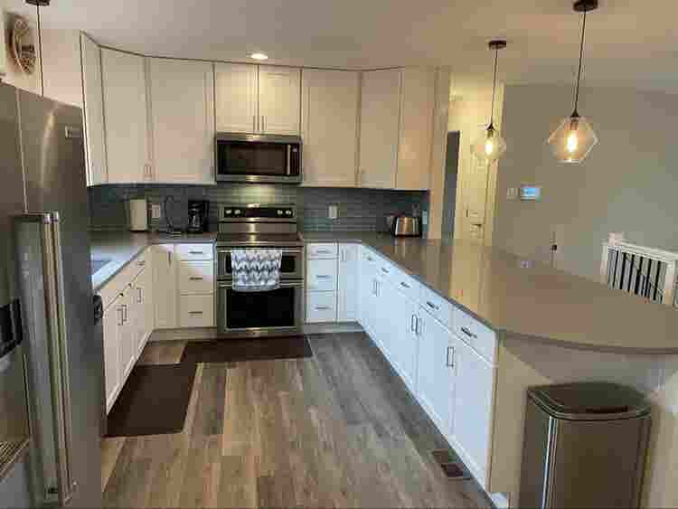 Looking for roommate