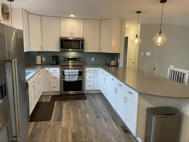 Looking for roommate