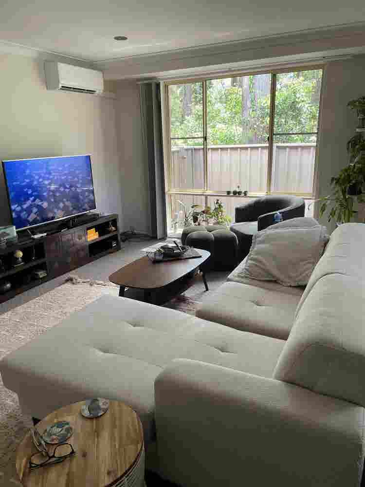 Medium size bedroom in 3 BR duplex