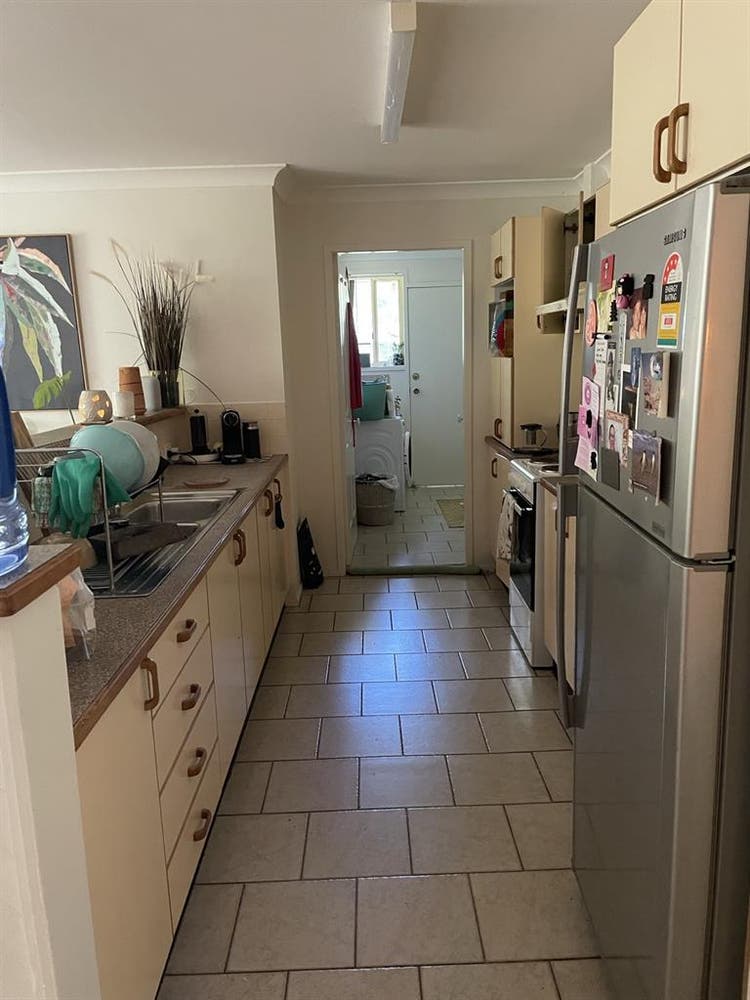 Medium size bedroom in 3 BR duplex