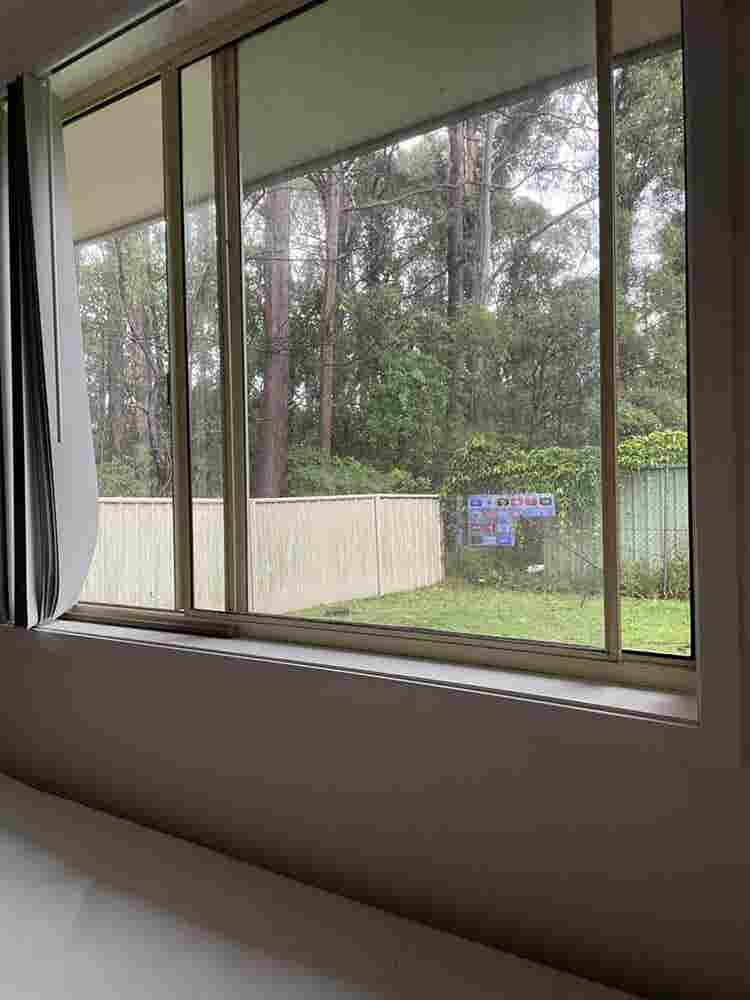 Medium size bedroom in 3 BR duplex