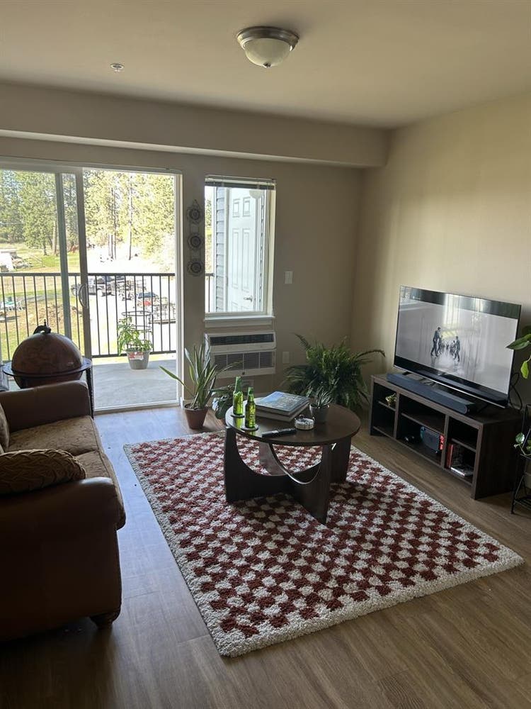 Room to rent!