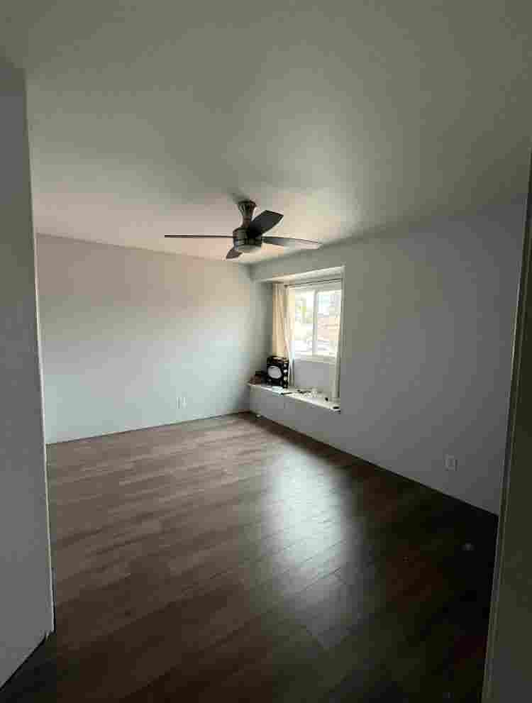 Big Room Private Bath + Utilities