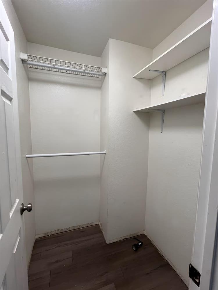 Big Room Private Bath + Utilities