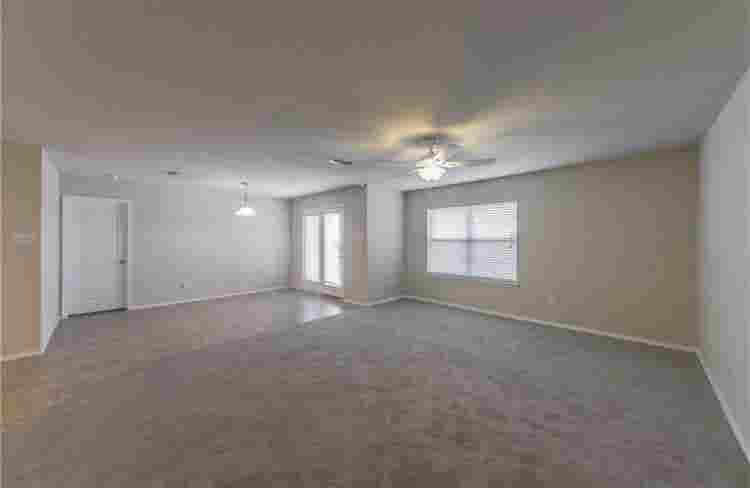 Looking for roommate