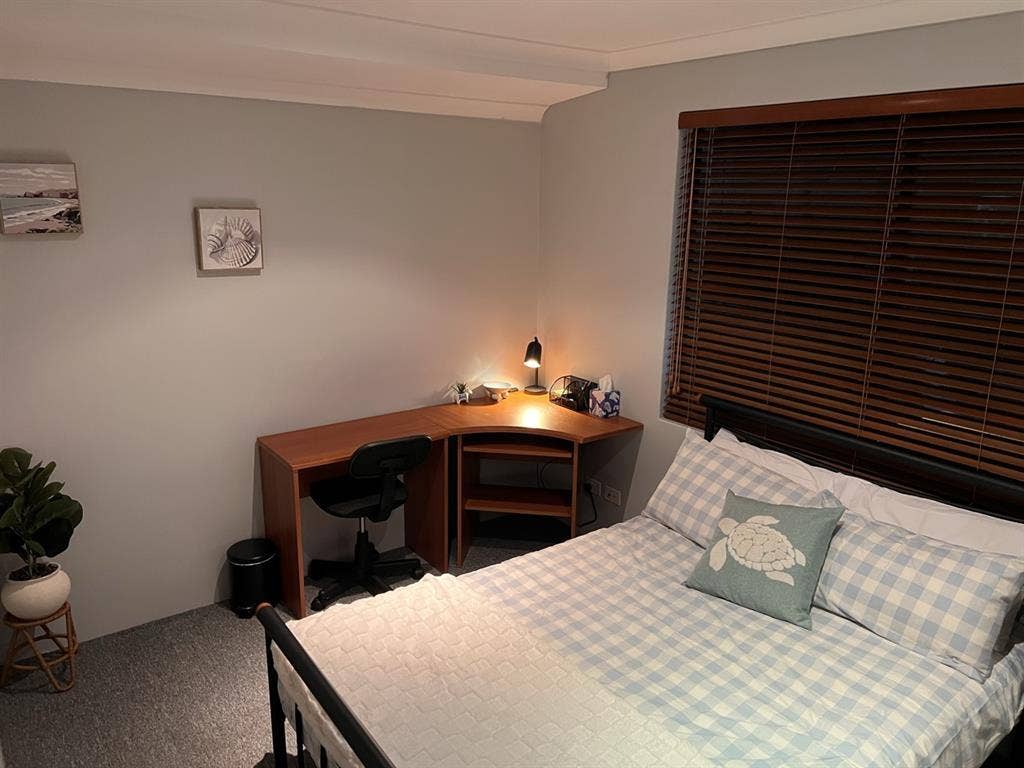 Room to rent Tapping