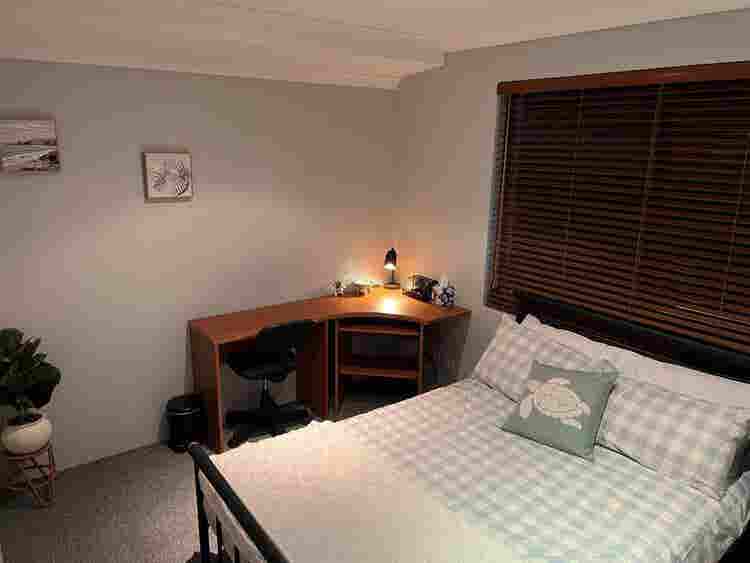 Room to rent Tapping