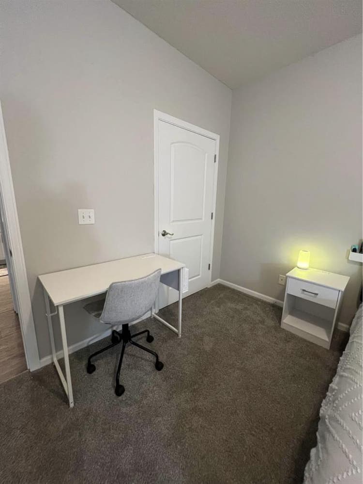 In search of female roommate