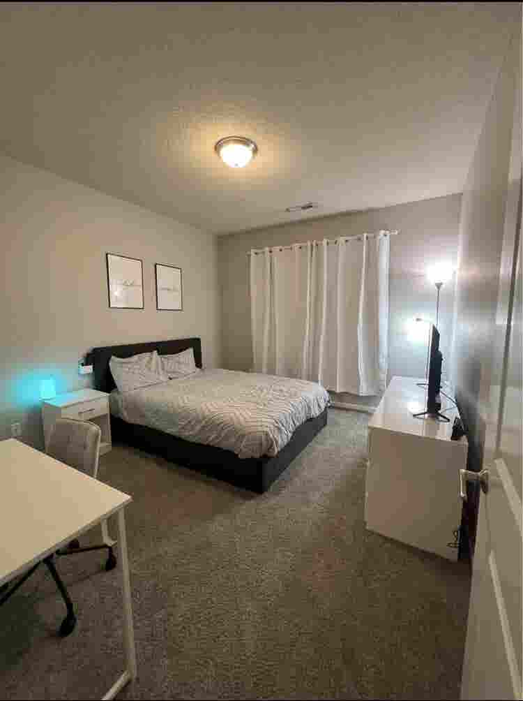 In search of female roommate