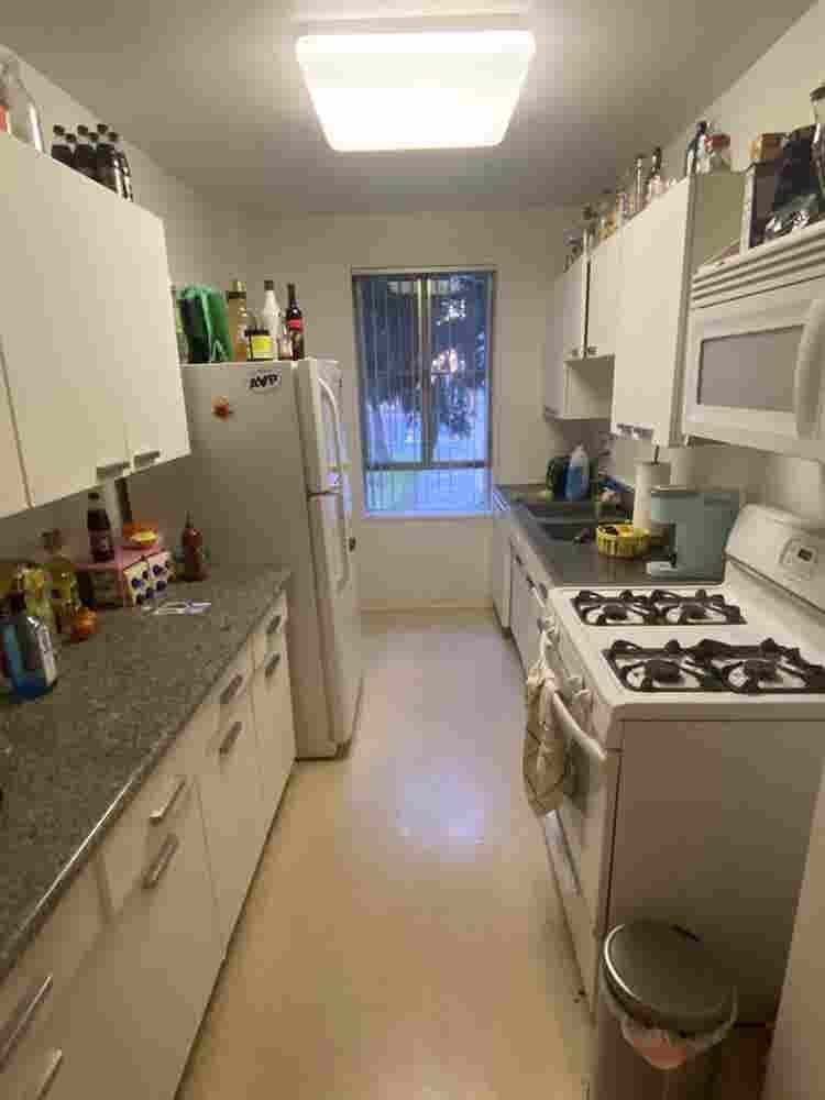 ROOM FOR RENT - OCTOBER MID CITY LA