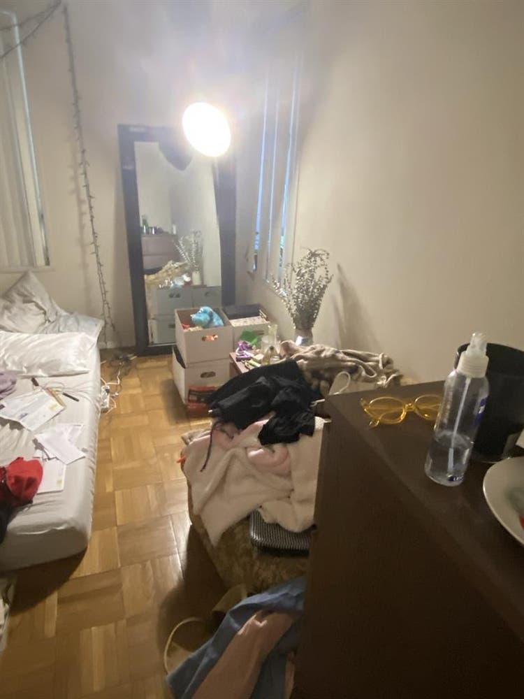 ROOM FOR RENT - OCTOBER MID CITY LA