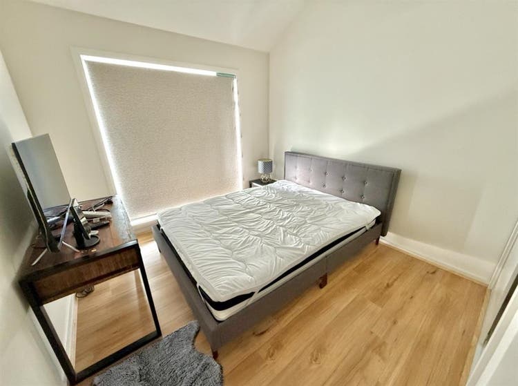 Furnished room for rent