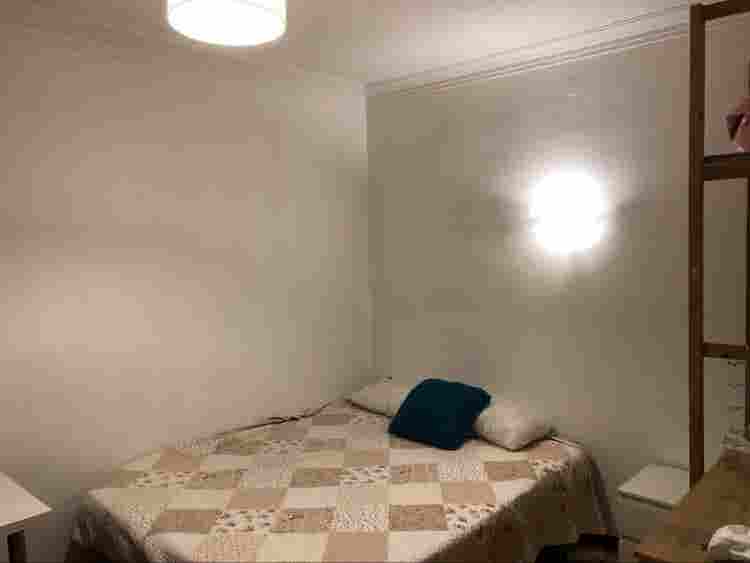 Habitación grande, cama doble