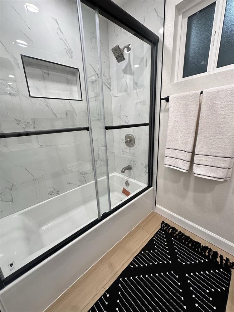 2nd floor Lg room with private bath