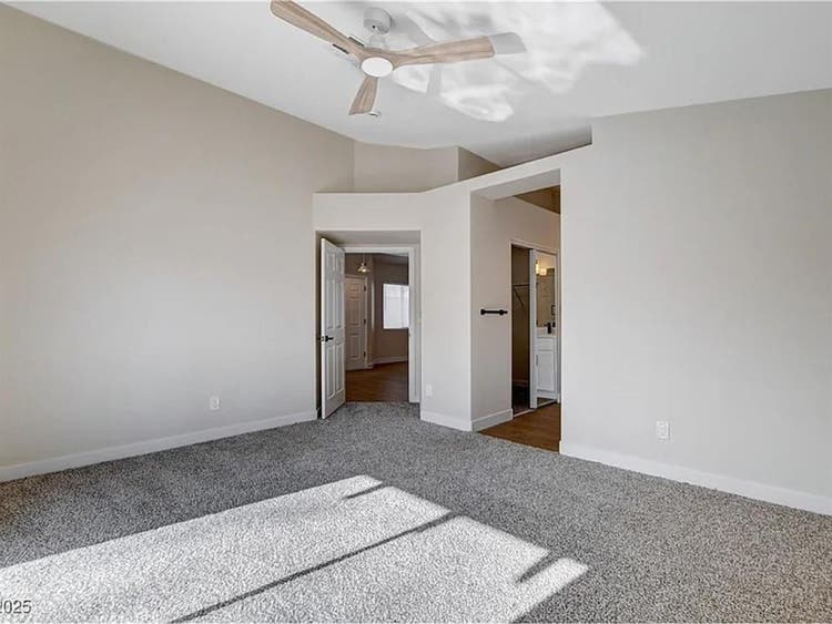 Charming 3bed Single Family Home.