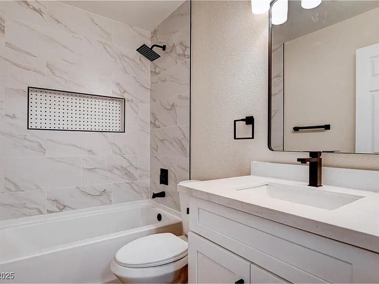 Charming 3bed Single Family Home.