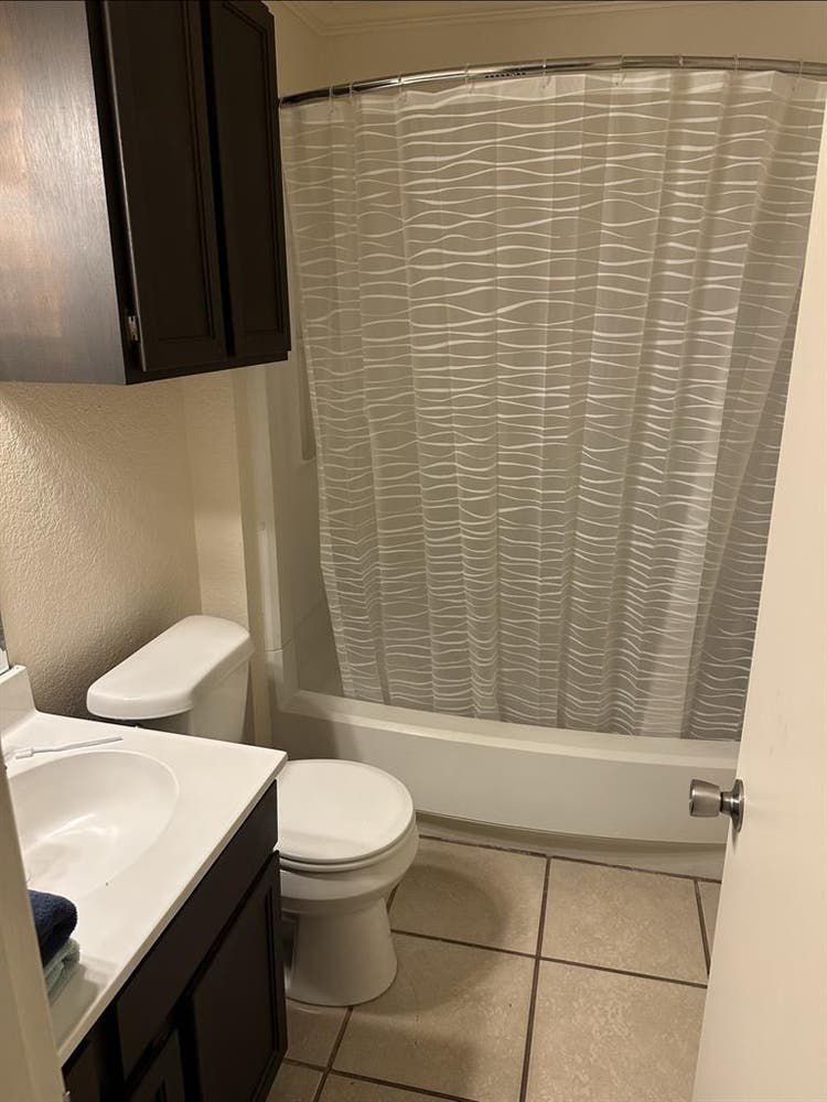 Room for rent. Private bathroom