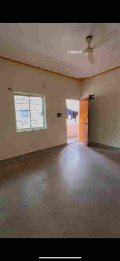 2BHK NEAR ORACLE, kadubeesanhalli