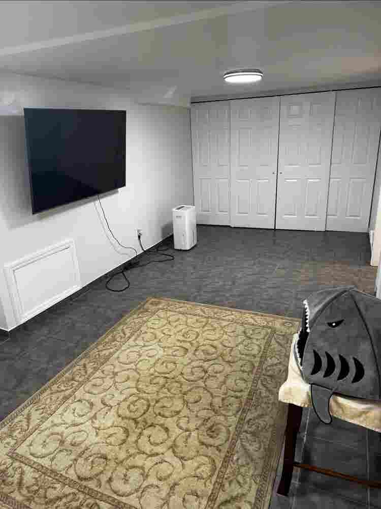 Spacious Room for Rent