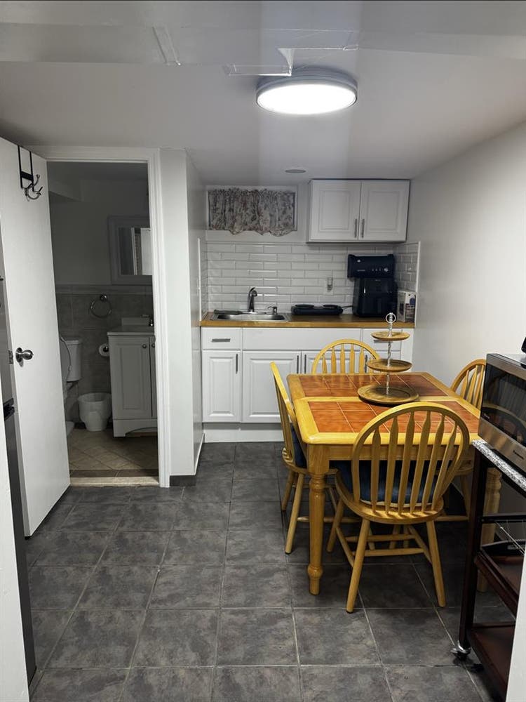 Spacious Room for Rent