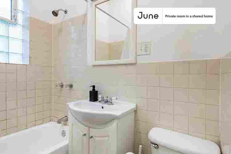 3 BR in Chicago