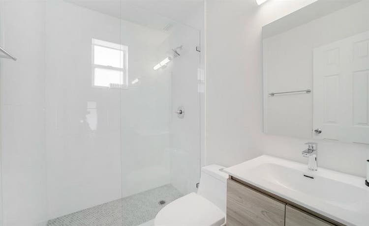 Furnished room 5 minutes from UM