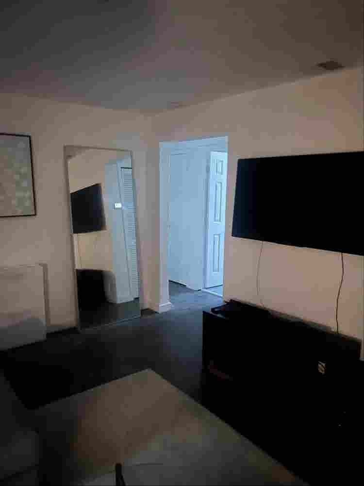 Private Room for rent NW  Miami