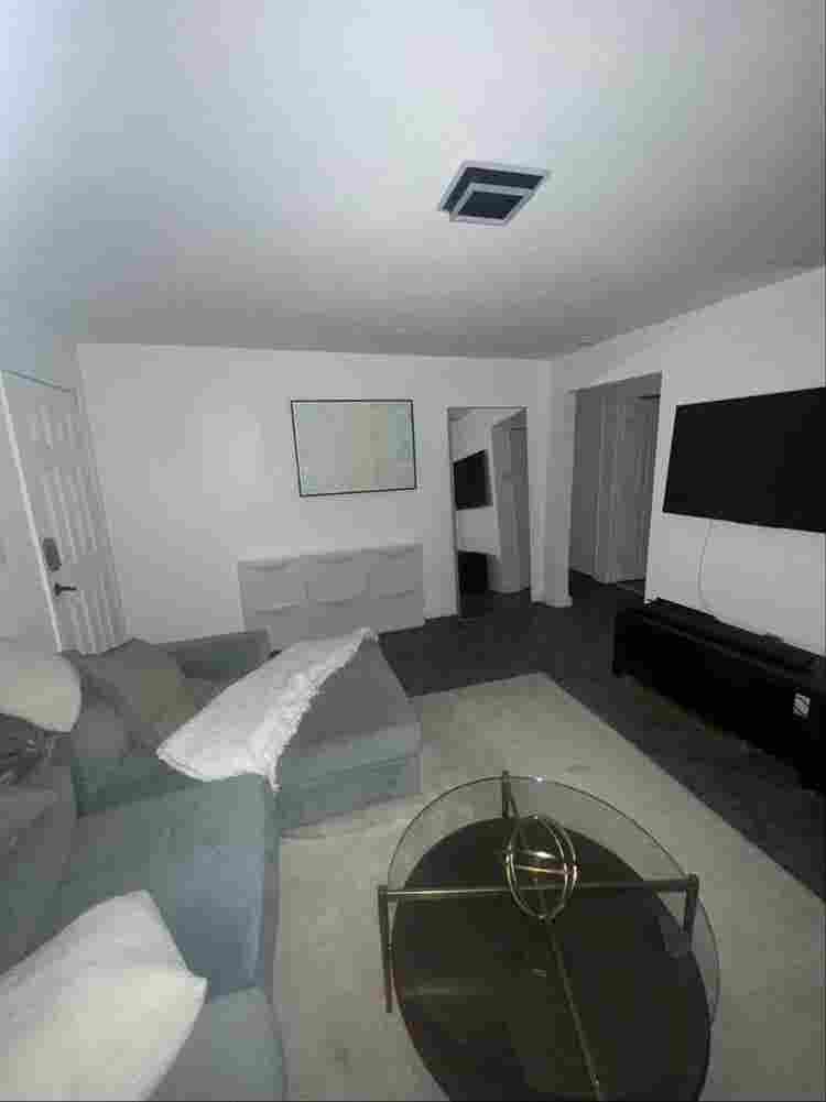 Private Room for rent NW  Miami