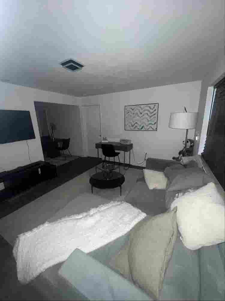 Private Room for rent NW  Miami
