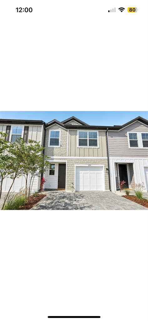 Town home room for rent!
