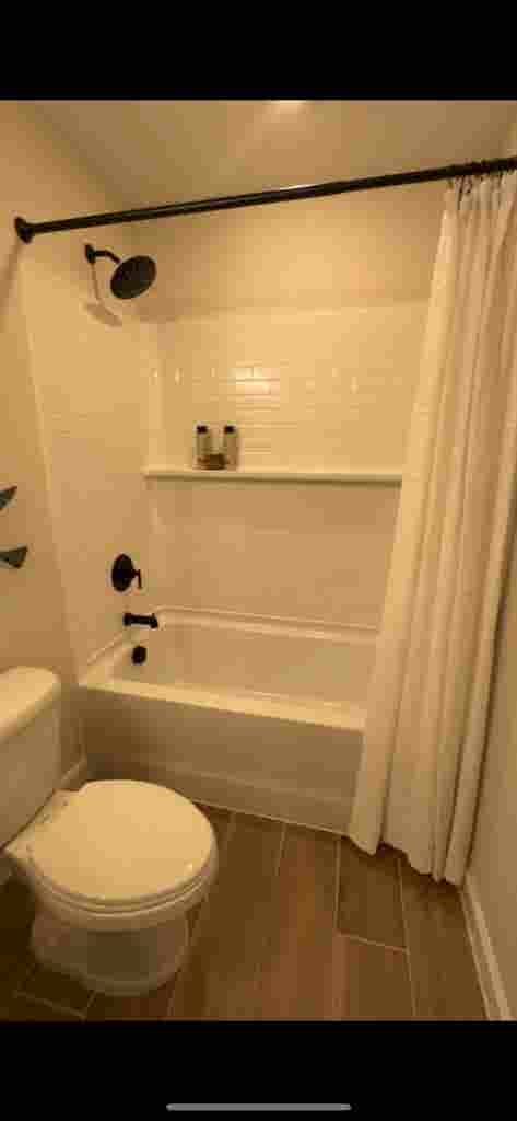 Town home room for rent!