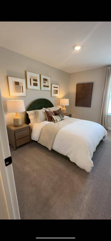 Town home room for rent!