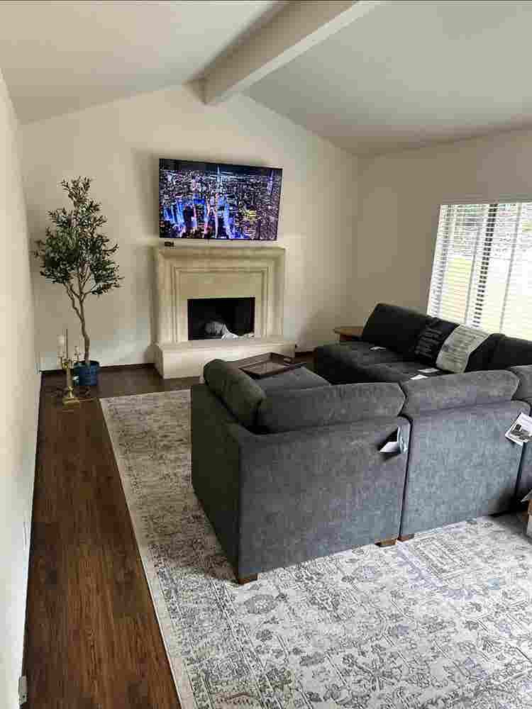 Room/House Share,   San Carlos Hill